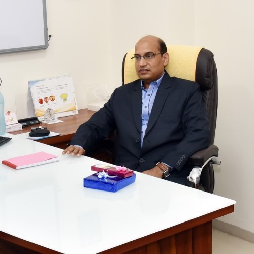 Dr Chandra Prakash